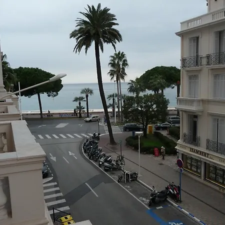 Palais Miramar Croisette * カンヌ
